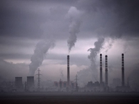 单靠政府力量远远不够