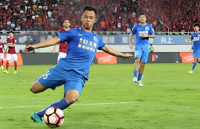 瓦科盼主场破门捍卫最佳荣誉 鲁能迎战大连英博