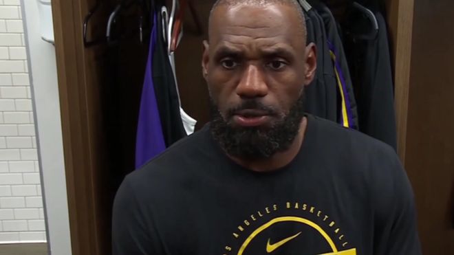 詹姆斯带伤出战湖人负活塞 12+9+10助攻难救主