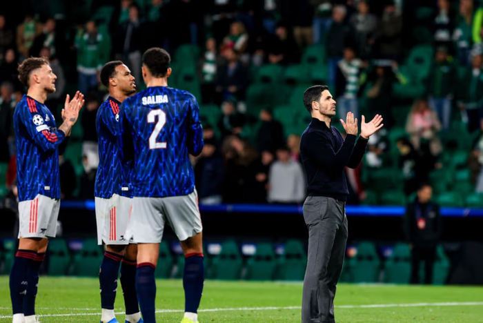 曼城1-0力克伯恩利登顶英超积分榜终结阿森纳2