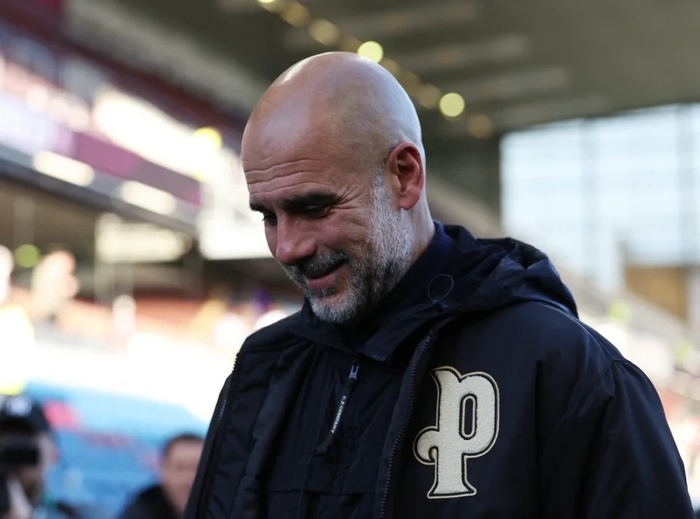 曼城1-0力克伯恩利登顶英超积分榜终结阿森纳2